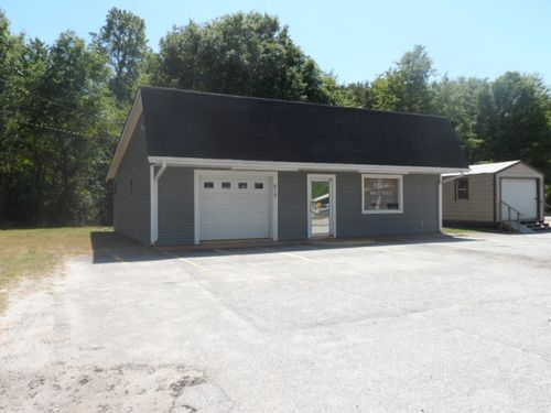 615 W North 1st St, Seneca, SC, 29678-3142 | Card Image