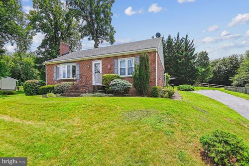 135 Smith Ave, WESTMINSTER, MD, 21157-5728 | Card Image
