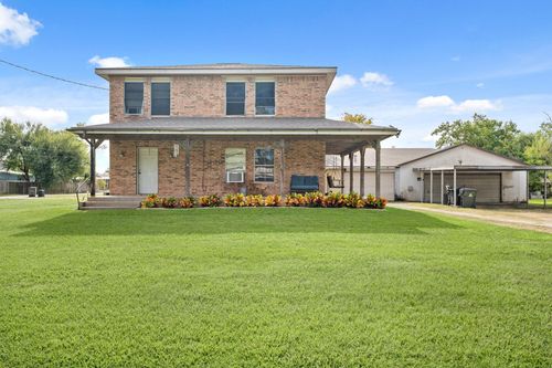 4612 17th St, Bacliff, TX, 77518-2745 | Card Image