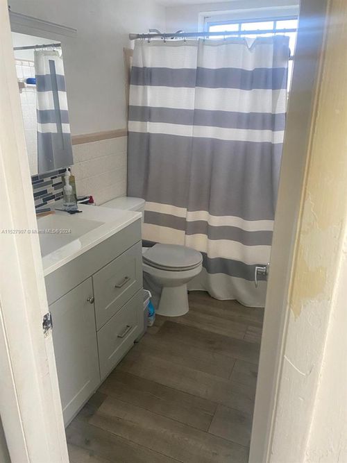 apt-201-5500 Sw 77th Ct, Miami, FL, 33155-4376 | Card Image