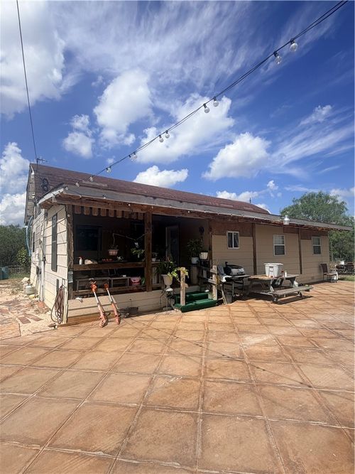 559 County Road 129, Alice, TX, 78332 | Card Image