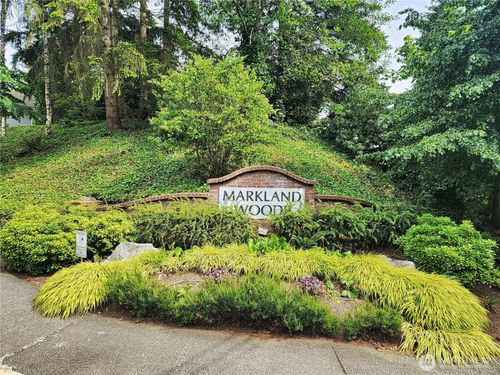 apt-u102-23301 Cedar Way, Mountlake Terrace, WA, 98043-4369 | Card Image