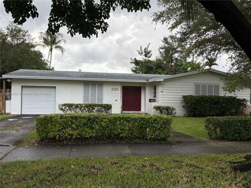 8285 Sw 104th St, Miami, FL, 33156-3551 | Card Image