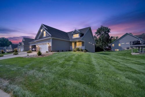 4048 Stoneridge Drive, Jackson, MI, 49203 | Card Image