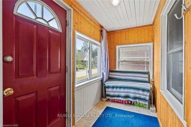 22 Blair Cres, House other with 3 bedrooms, 2 bathrooms and 2 parking in Saint Catharines ON | Image 5