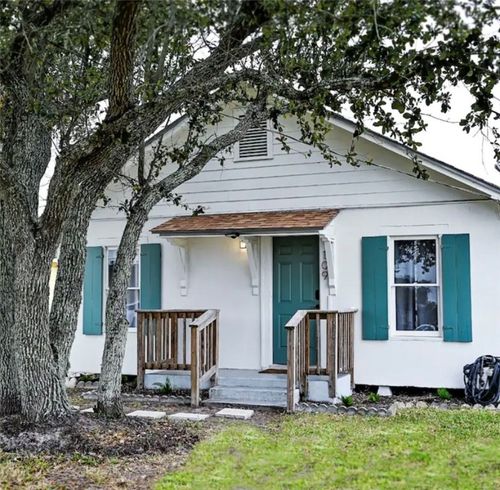 109 S Verne St, Rockport, TX, 78382-4939 | Card Image