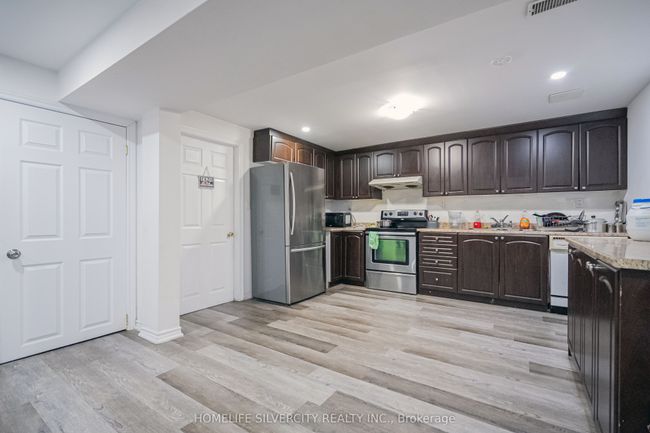 72 Brookland Dr, House other with 5 bedrooms, 4 bathrooms and 4 parking in Brampton ON | Image 27