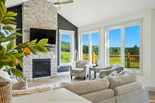 141 3 Mile Lake Rd, Katrine, ON, P0A1L0 | Card Image