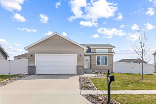 3824 16th St S, Moorhead, MN, 56560-6868 | Card Image