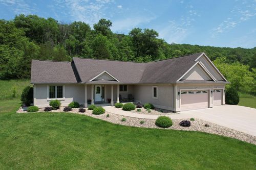 9484 N Branch Rd Se, Chatfield, MN, 55923-2603 | Card Image