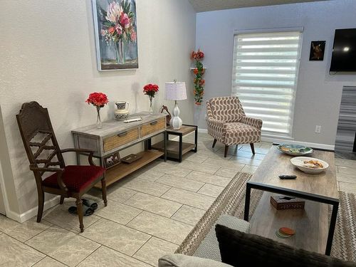 5-7283 Florin Mall Dr, Sacramento, CA, 95823-2749 | Card Image