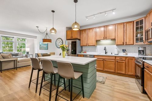 415-7100 Metro Blvd, Edina, MN, 55439-2167 | Card Image