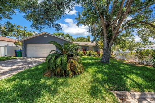 11301 80th Ave, Seminole, FL, 33772-4602 | Card Image