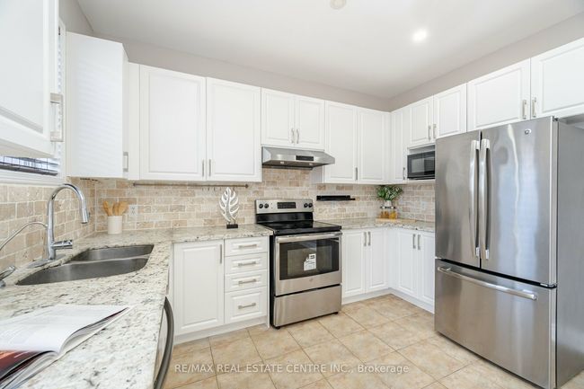 1016 Mccuaig Dr, House other with 4 bedrooms, 4 bathrooms and 2 parking in Milton ON | Image 19