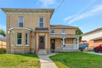 602 Hatch St, Home with 3 bedrooms, 3 bathrooms and 4 parking in Woodstock ON | Image 2