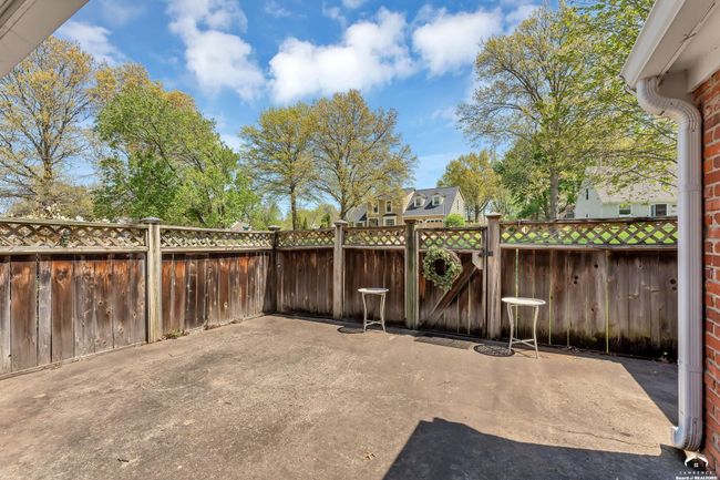 4004 Vintage Ct, Condo with 3 bedrooms, 2 bathrooms and null parking in Lawrence KS | Image 31