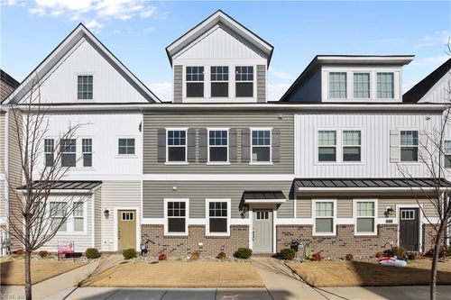 409 Asuza St, Chesapeake, VA, 23323-2225 | Card Image