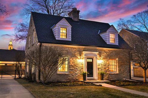 2617 N 90th Street, Wauwatosa, WI, 53226 | Card Image