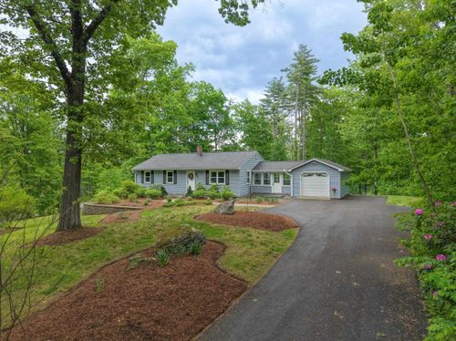12 Ponemah Hill Rd, Amherst, NH, 03031-2808 | Card Image