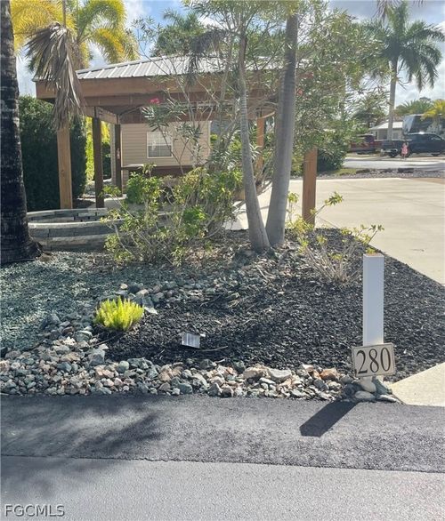 5235 Pineland Daisy Trl, Fort Myers, FL, 33905 | Card Image