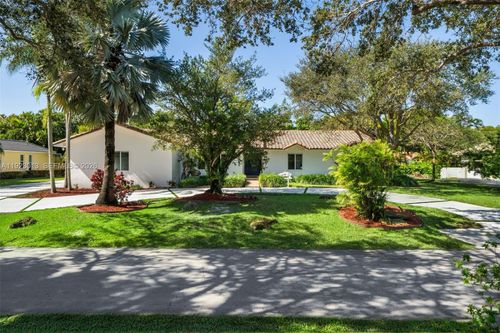 13502 Sw 57th Ct, Pinecrest, FL, 33156-7236 | Card Image