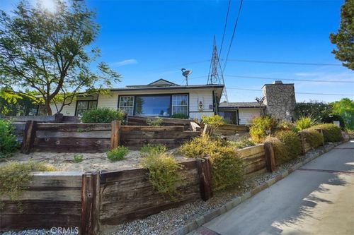 10557 Mahoney Dr, Shadow Hills, CA, 91040-1215 | Card Image