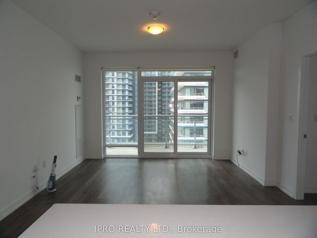 803 - 2520 Eglinton Ave W, Condo with 3 bedrooms, 2 bathrooms and null parking in Mississauga ON | Image 15