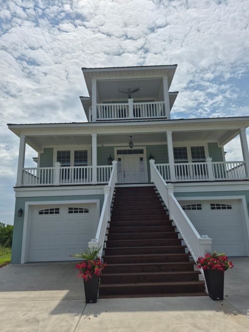 125 Oak Bay Dr, Georgetown, SC, 29440-4095 | Card Image