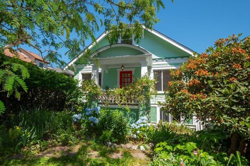 2777 Trinity St, Vancouver, BC, V5K1E6 | Card Image