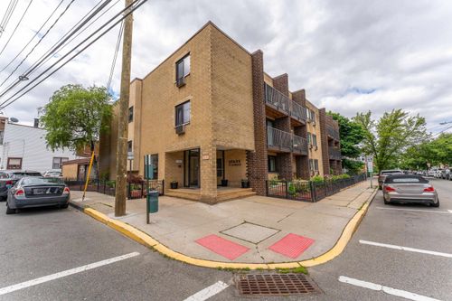 2c-7117 Park Ave, North Bergen, NJ, 07047-5846 | Card Image