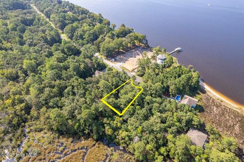 436 Indian Bluff Dr, Minnesott Beach, NC, 28510-9754 | Card Image