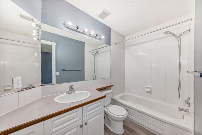 16246 Shawbrooke Rd Sw, House detached with 4 bedrooms, 3 bathrooms and 4 parking in Calgary AB | Image 15