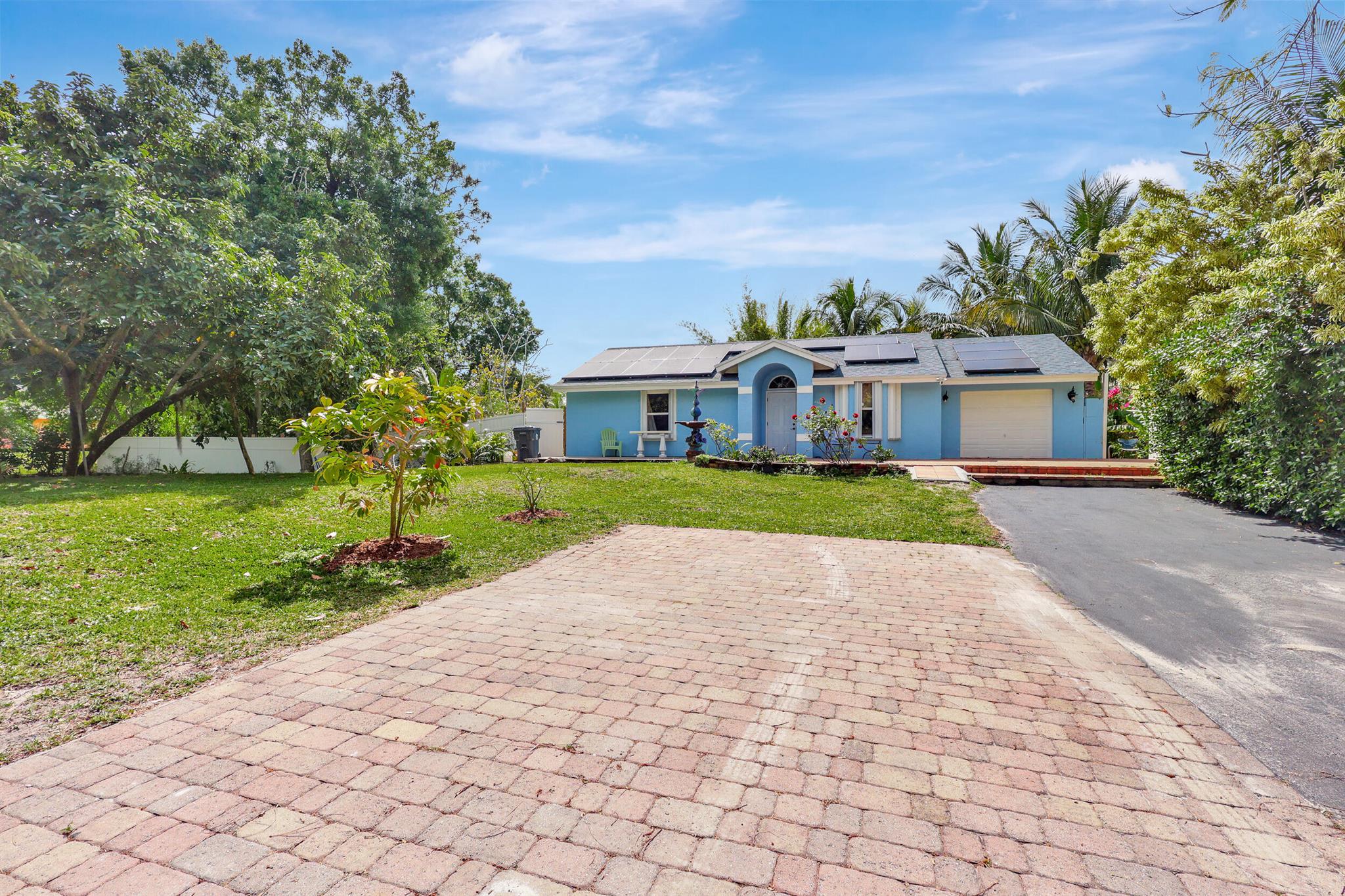 50th St, Loxahatchee, FL 33470