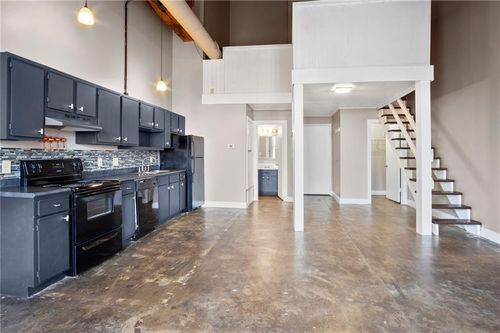 303-113 W 5th St, Kansas City, MO, 64105-1272 | Card Image