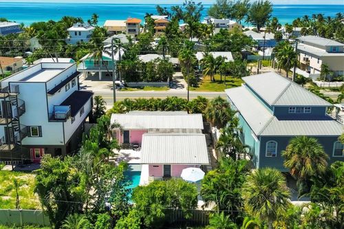 2913 Gulf Dr, HOLMES BEACH, FL, 34217-2147 | Card Image