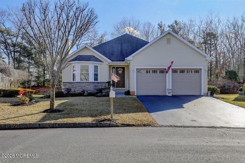 74 Foxwood Rd, Lakewood, NJ, 08701-5728 | Card Image