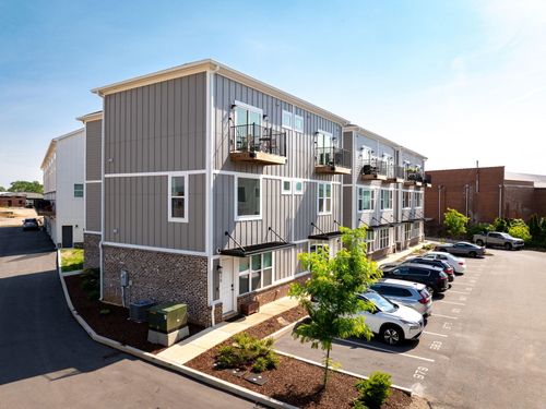 979 Montague Pl, Chattanooga, TN, 37408-2001 | Card Image