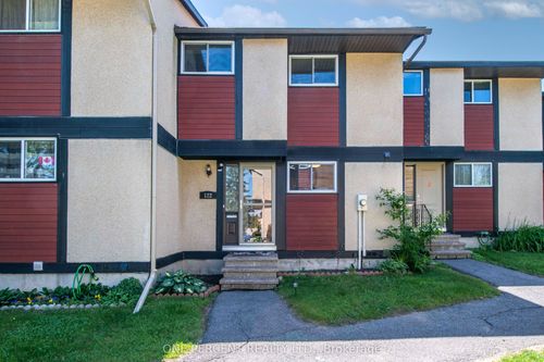 122 Mcclintock Way, Kanata, ON, K2L2A4 | Card Image