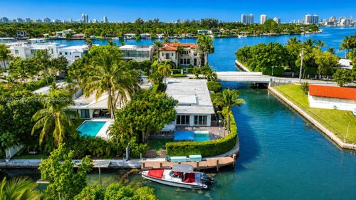 1885 Daytonia Rd, Miami Beach, FL, 33141-1736 | Card Image
