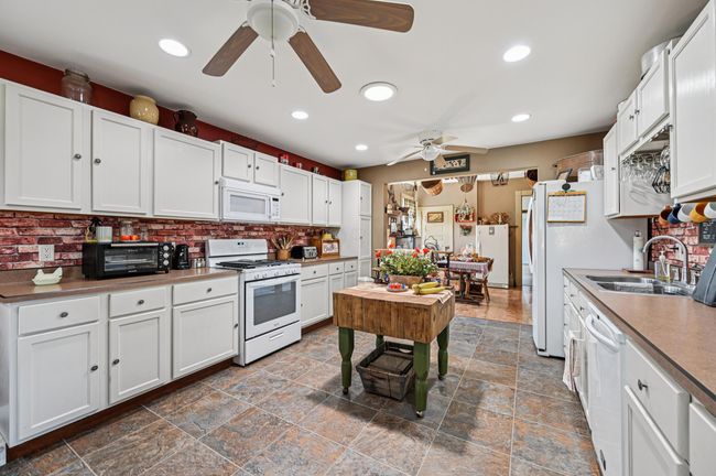 4711 N Elm Tree Rd, House other with 4 bedrooms, 2 bathrooms and null parking in Conover OH | Image 12