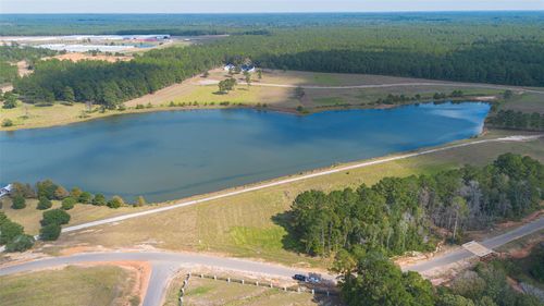 42 E Lakeland Ct, Hillister, TX, 77624 | Card Image