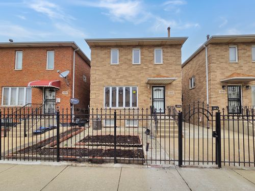 a-1350 W 32nd St, Chicago, IL, 60608-6389 | Card Image