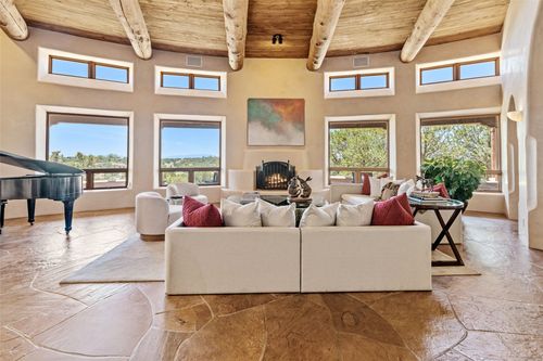 35 Sage Cir, Santa Fe, NM, 87506-9511 | Card Image