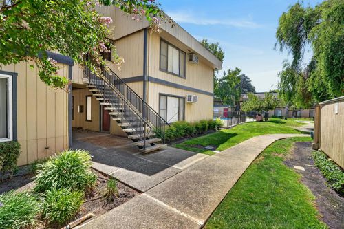 95-6724 Plymouth Rd, Stockton, CA, 95207-2350 | Card Image