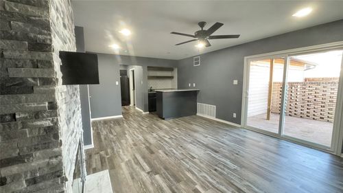 2314 Garden Park Ct, Arlington, TX, 76013-1358 | Card Image