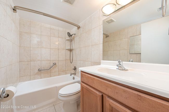 504 - 205 Highway A1a, Condo with 2 bedrooms, 2 bathrooms and null parking in Satellite Beach FL | Image 18