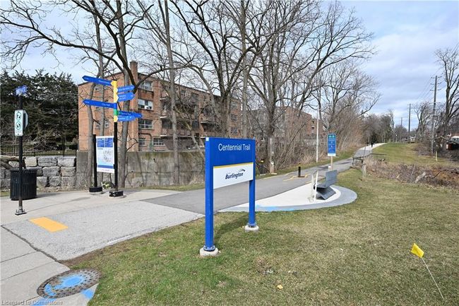 11 - 2418 New St, House attached with 2 bedrooms, 1 bathrooms and 1 parking in Burlington ON | Image 24