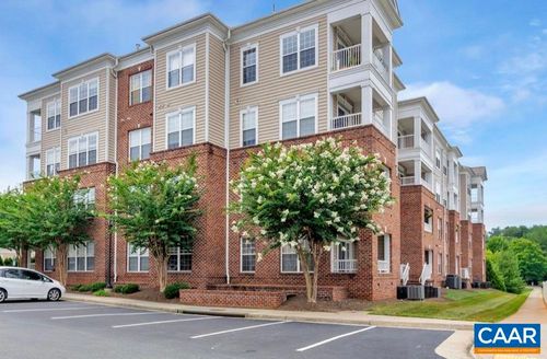 103-1051 Glenwood Station Ln, CHARLOTTESVILLE, VA, 22901-5718 | Card Image