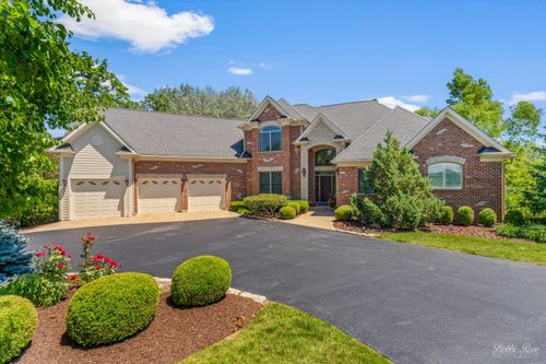 6919 Inverway Dr, Village Of Lakewood, IL, 60014-6645 | Card Image