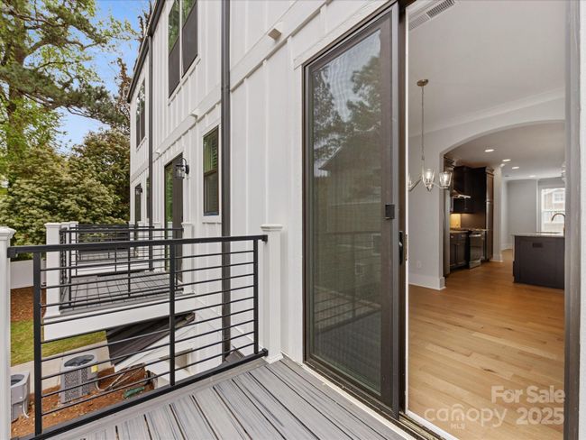 1409 Kenilworth Ave, Townhouse with 3 bedrooms, 5 bathrooms and null parking in Charlotte NC | Image 24